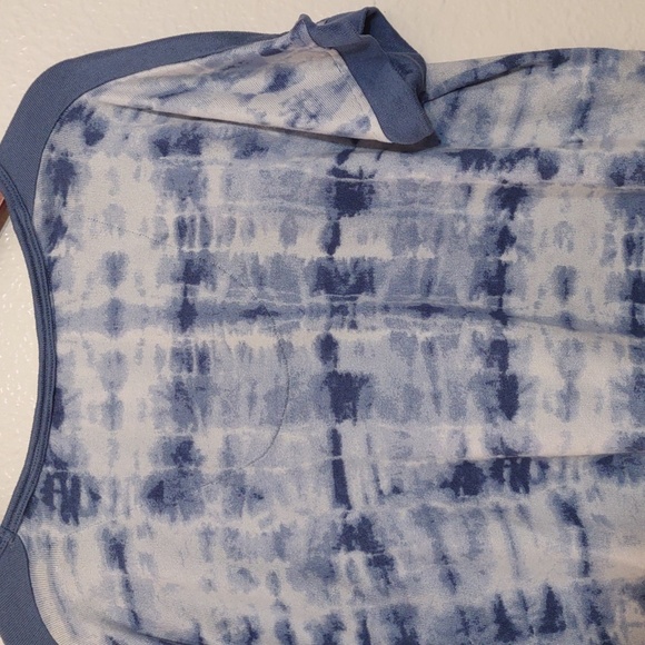 SLIGHTLY USED LUCK BRAND TYE DYE BLUE SHIRT SIZE XL - Picture 11 of 12